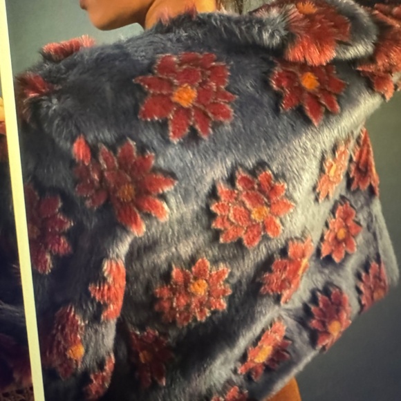 Unreal Fur faux fur jacket, NWT - Picture 2 of 4